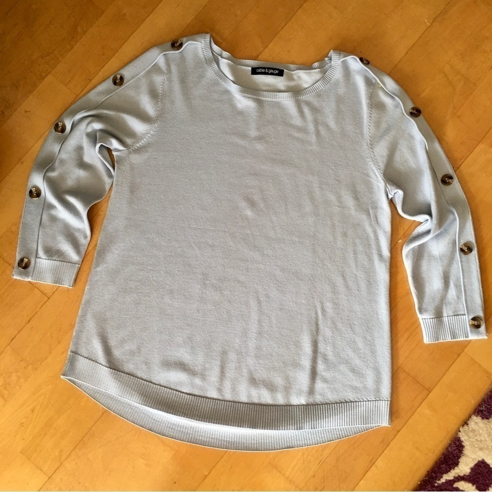 Cable & Gauge Light Blue Sweater Button Detail Size Small - Picture 13 of 17
